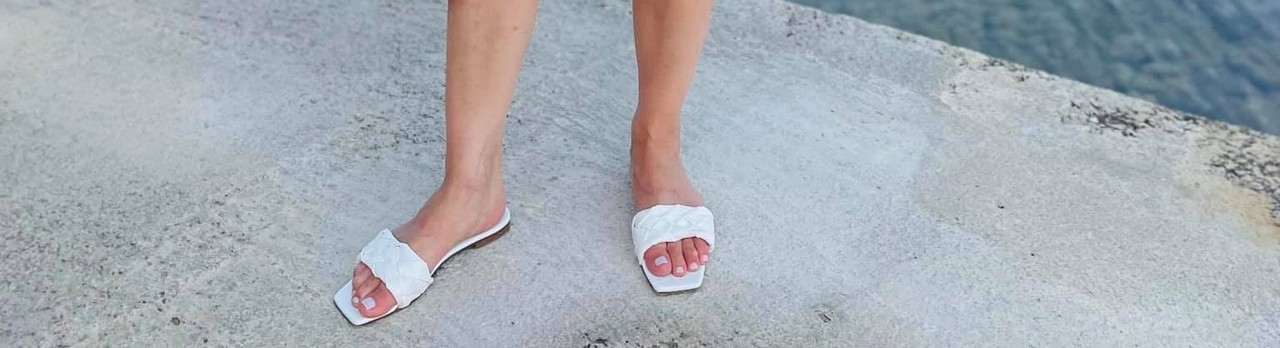 Alexandra Noskova Feet