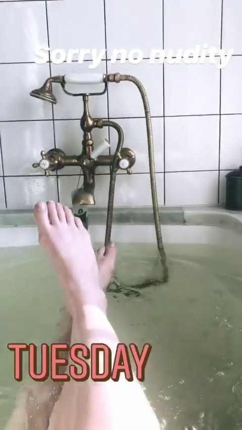 Jen Kirkman Feet