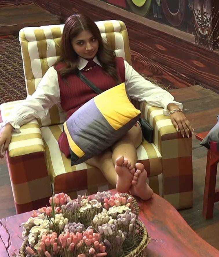 Jiya Shankar Feet