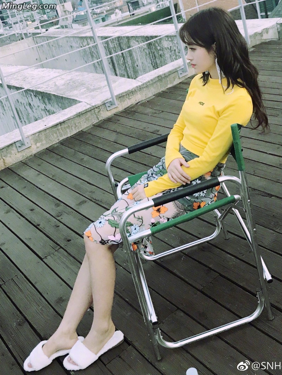 Ju Jingyi Feet