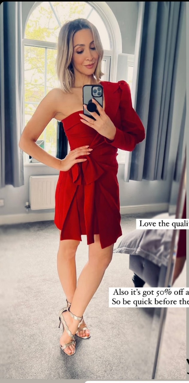 Lucy Jo Hudson Feet