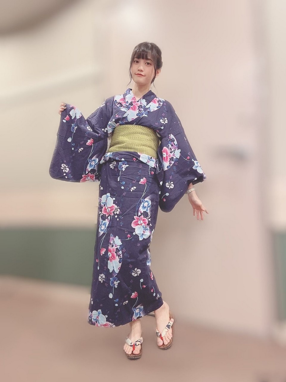 Moeka Koizumi Feet