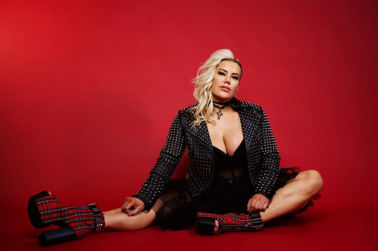 Taya Valkyrie Feet