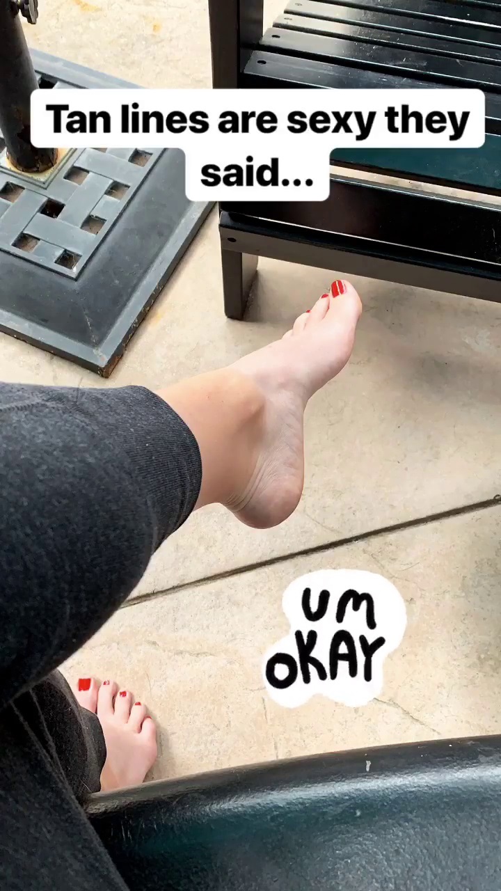 Tina Majorino Feet