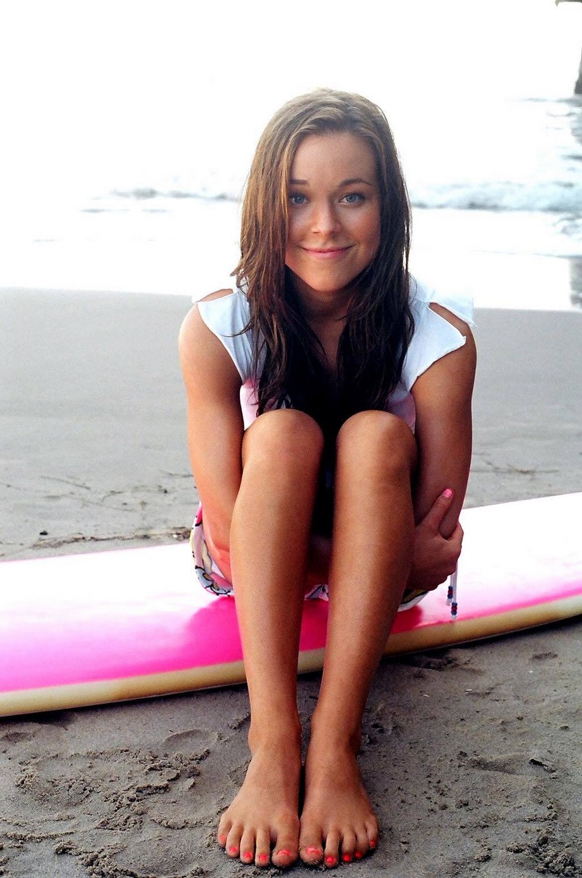 Tina Majorino Feet